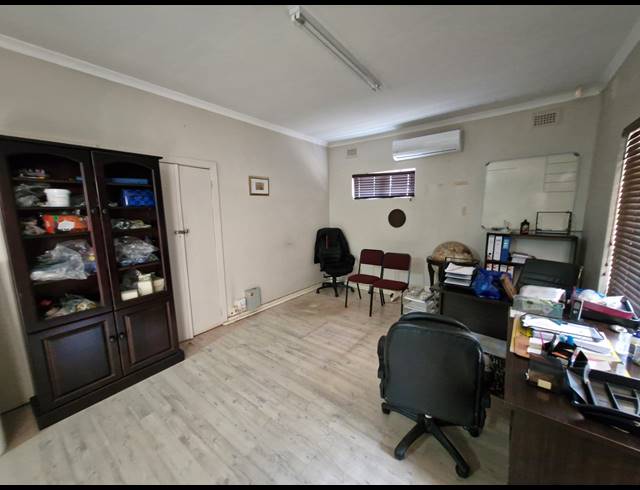 3 BEDROOM HOUSE TO LET IN MONTCLAIR